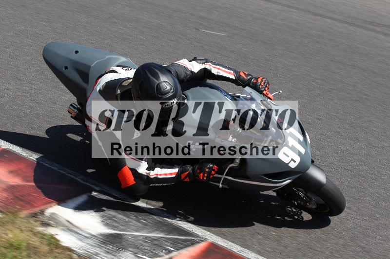 /Archiv-2022/40 18.07.2022 Plüss Moto Sport ADR/Freies Fahren/911